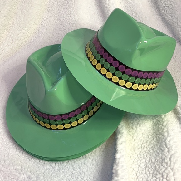 Mardi Gras Party Supplies - Picture 2 of 9